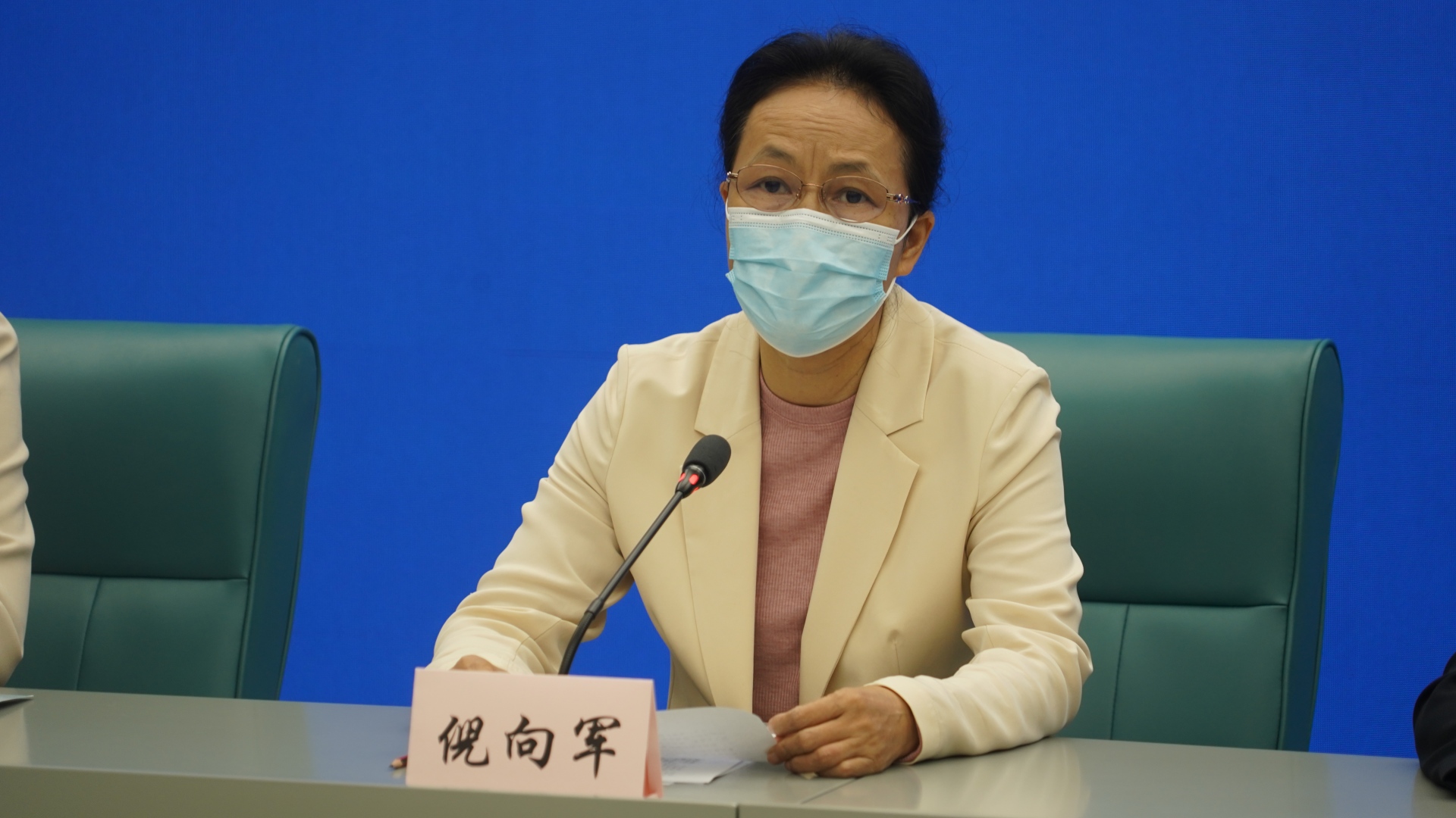 青浦：加强区内商务楼宇、园区等场所防疫措施 | 疫情防控发布会