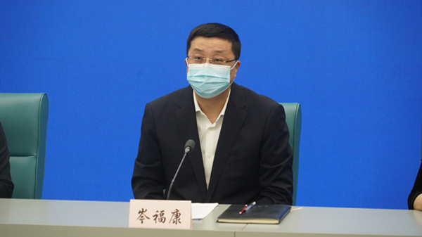 长宁区新增阳性感染者为外省市返沪，落实专人服务中风险区特殊人群 | 疫情防控发布会