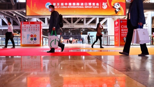 《中国进一步金融市场开放五周年回顾白皮书》：进博会的举办将加速推动金融资本市场对外开放