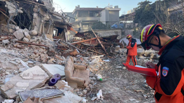 中国救援队在土耳其持续有力展开救援行动