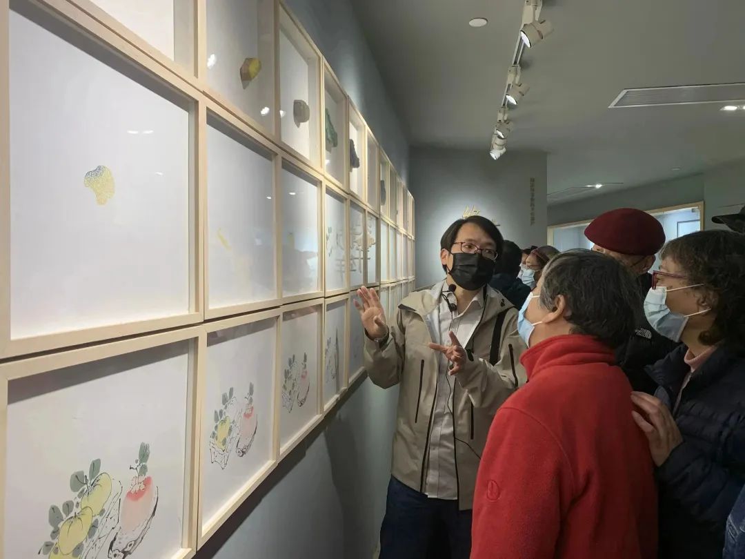 一幅画需32道工序!快来观赏这项流传千年的非遗绝技_上海徐汇_新民网