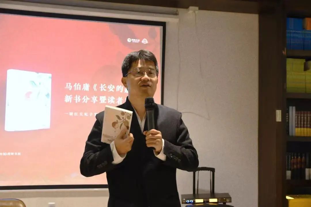座无虚席!马伯庸携新书《长安的荔枝》亮相“最美书店”_上海徐汇_新民网