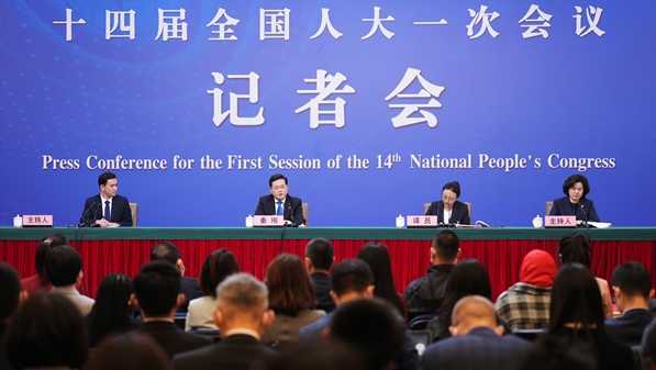 秦刚谈中国式现代化给发展中国家带来的重要启示