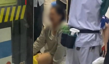 地铁8号线有乘客的腿被卡住？上海地铁：已帮助脱困，无大碍