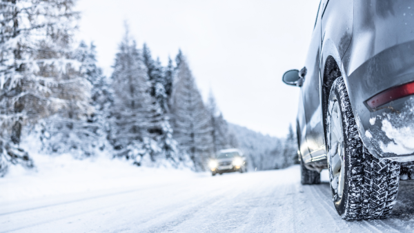 受雨雪及路面结冰影响 6省份封闭10个高速路段