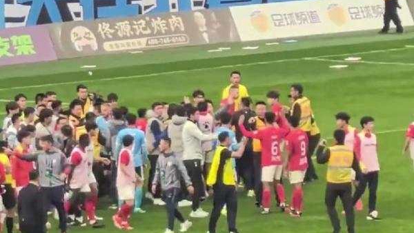 大连广州赛后爆发冲突，中国足协开出重磅罚单