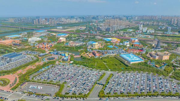 全国主流都市媒体总编宁波行，在前湾看见未来！