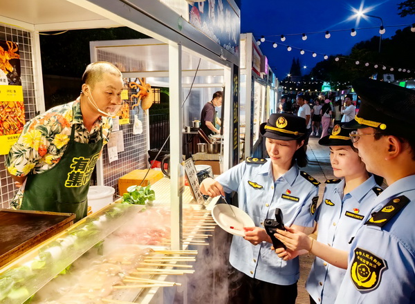 加强夜市食品安全检查