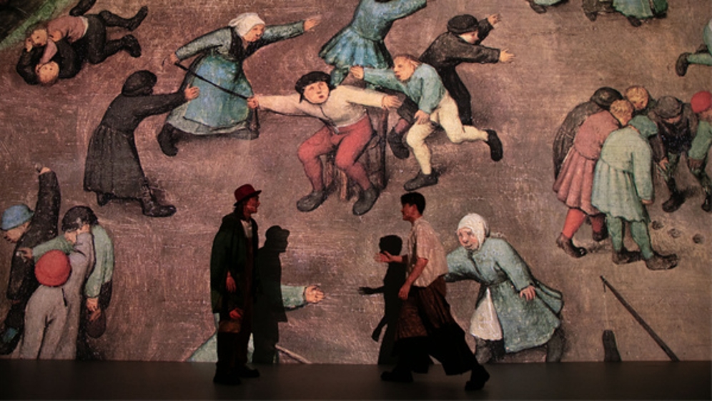 在西岸美术馆深空未来“穿越世界名画、漫游文明古城”