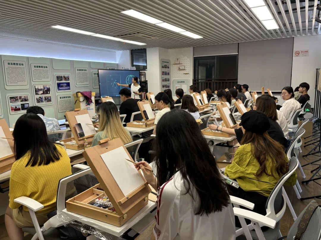 新课程带来新亮点!市民夜校点亮城市夜生活_上海徐汇_新民网