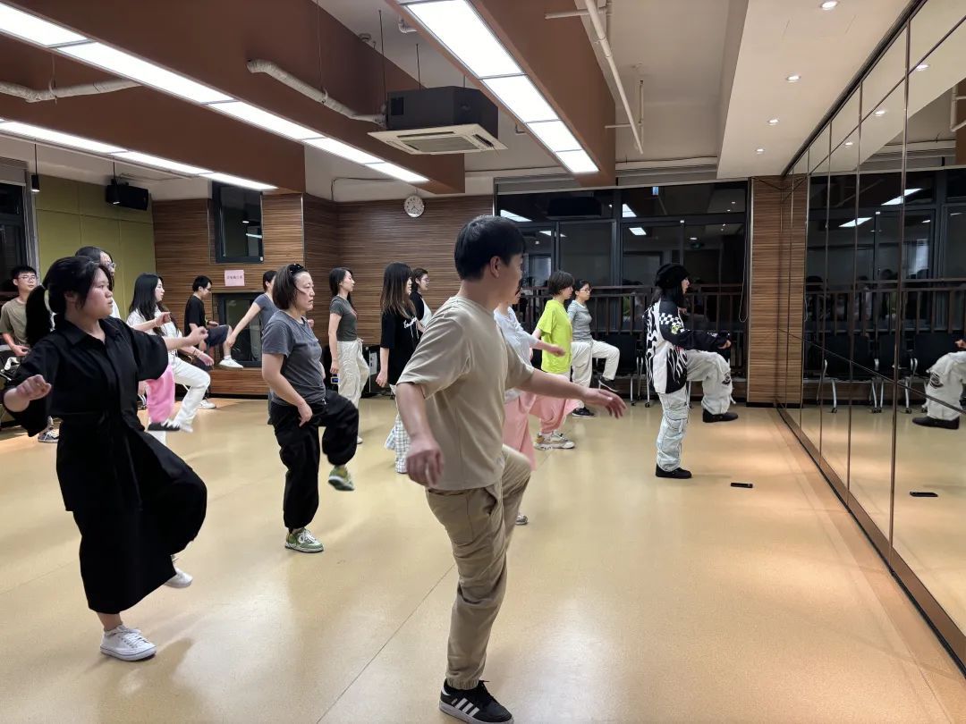 新课程带来新亮点!市民夜校点亮城市夜生活_上海徐汇_新民网