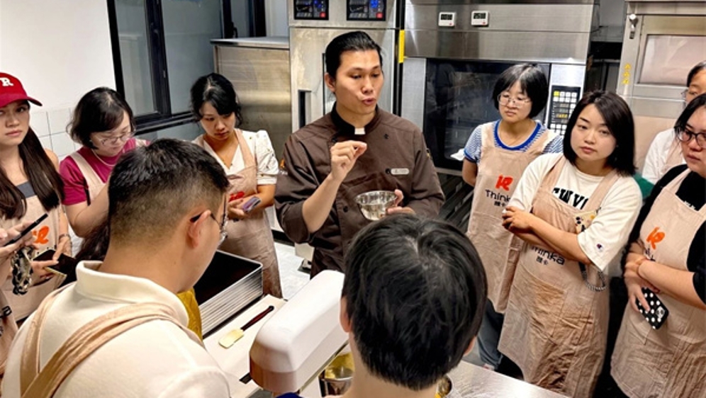 宝山市民艺术夜校秋季班陆续开课中，在家门口开启多元成长加油站