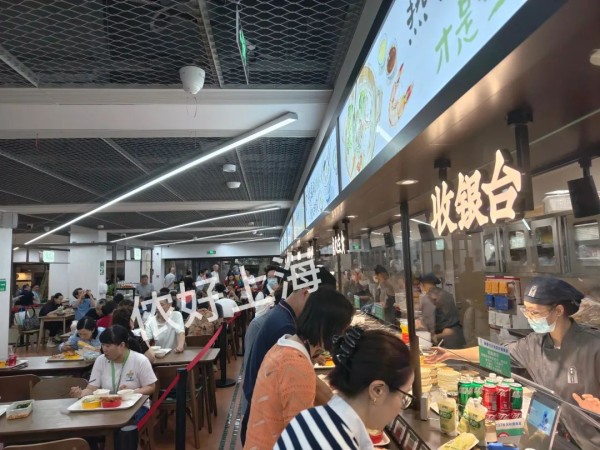 独立工做室Section 9 Interactive正在开辟一款科幻动做冒险游戏 有面《Inside》味女