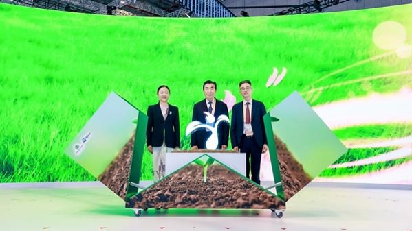 斑秃不是美容问题而是病！辉瑞斑秃创新产品聚焦斑秃精准化、规范化管理模式