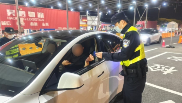 全力护航进博会，静安警方筑牢外围安全防线