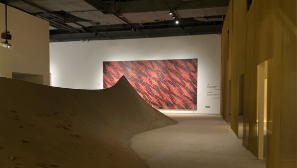 闻得到、听得见、会闪动，上海这个敦煌展已进入next level！