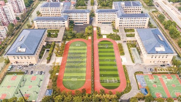 行走人民之城②｜自己动手布置教室软装饰 老师把这当“事业新起点”