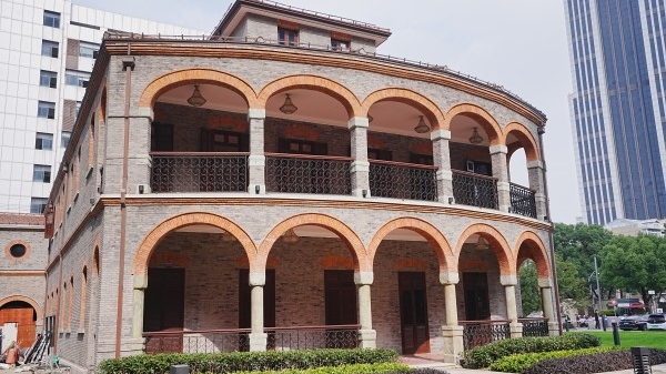 巴金先生诞辰120周年 巴金图书馆在他的生日揭幕