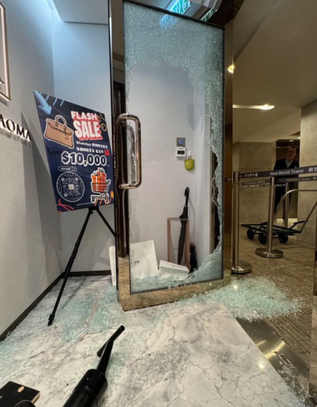 香港一奢侈品店66只爱马仕包突遭盗抢，价值近千万！