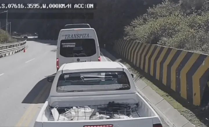 3名中国人遇难！天降巨石砸翻汽车，事发瞬间触目惊心……