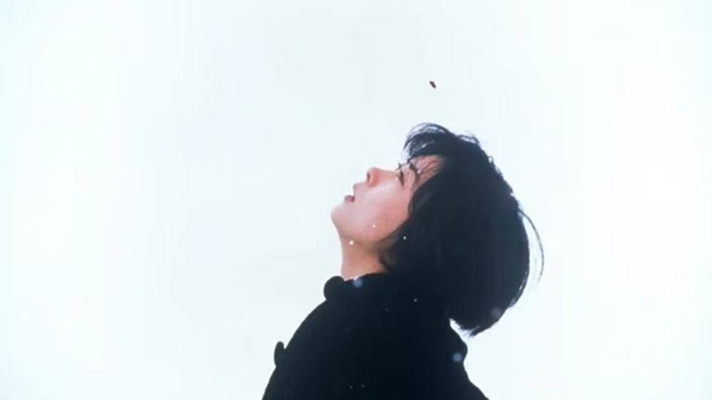 日本演员中山美穗在家中身亡，曾出演《情书》