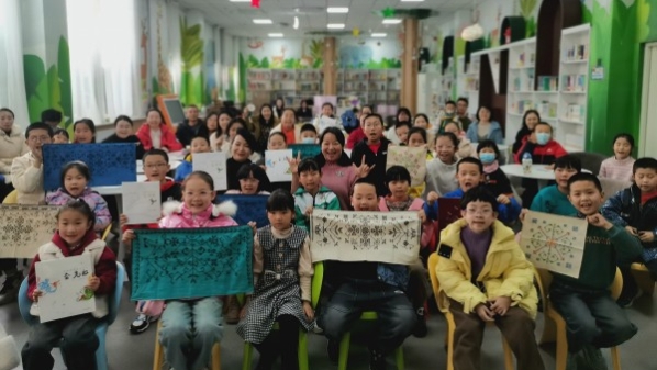 宝山图书馆把“阅读之美”带到宁夏固原