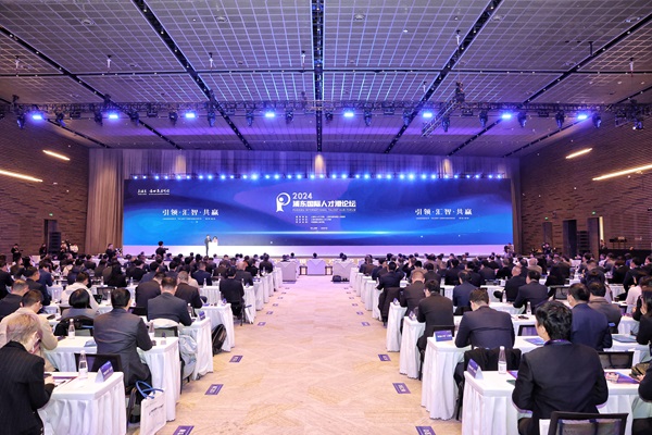 浦东获《外国高端人才确认函》审发权，外籍人才便利化专项政策发布
