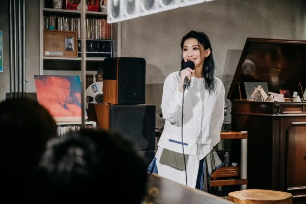 知名女歌手自曝患“不治之症”，已复发多次！这种病极易误诊，医生提醒↗