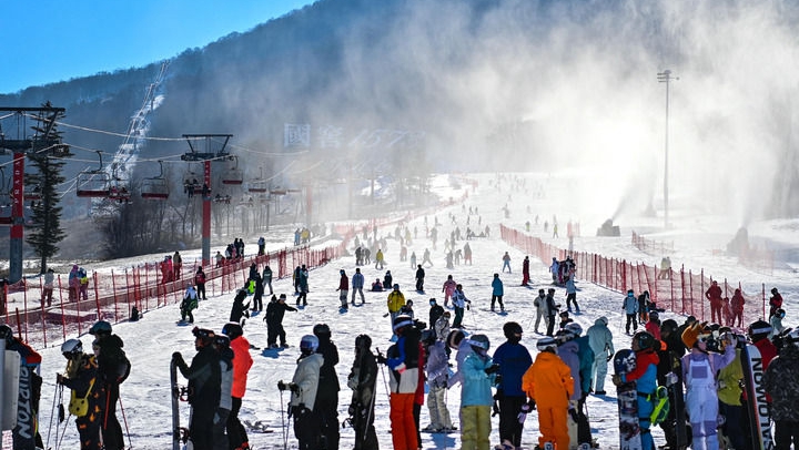 关键时期的关键抉择——以习近平同志为核心的党中央驾驭中国经济航船破浪前行