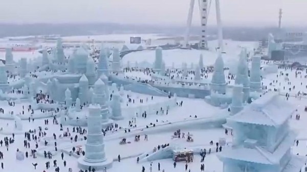 新玩法 新体验 各地冰雪游“花式出新”