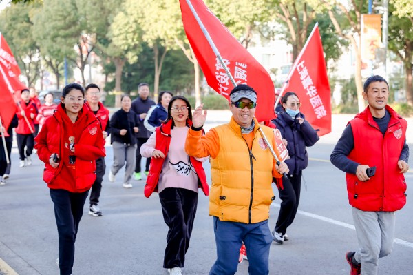 迎新健康跑！嘉定菊园新区第五届市民运动会开幕