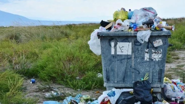 每年4.3万吨塑料在地球“裸奔”，希腊被欧盟狠罚1.27亿欧元