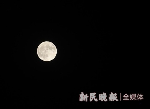 叶城空中的“超级月亮”