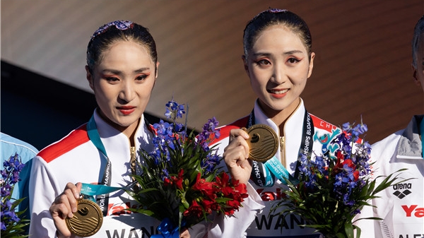 从一个人的奥运会到两个人的世锦赛，这对双胞胎姐妹花创造了中国花游历史！