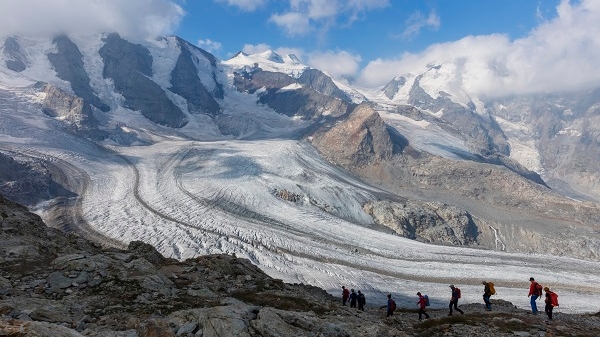 阿尔卑斯山口2000年来首次融化