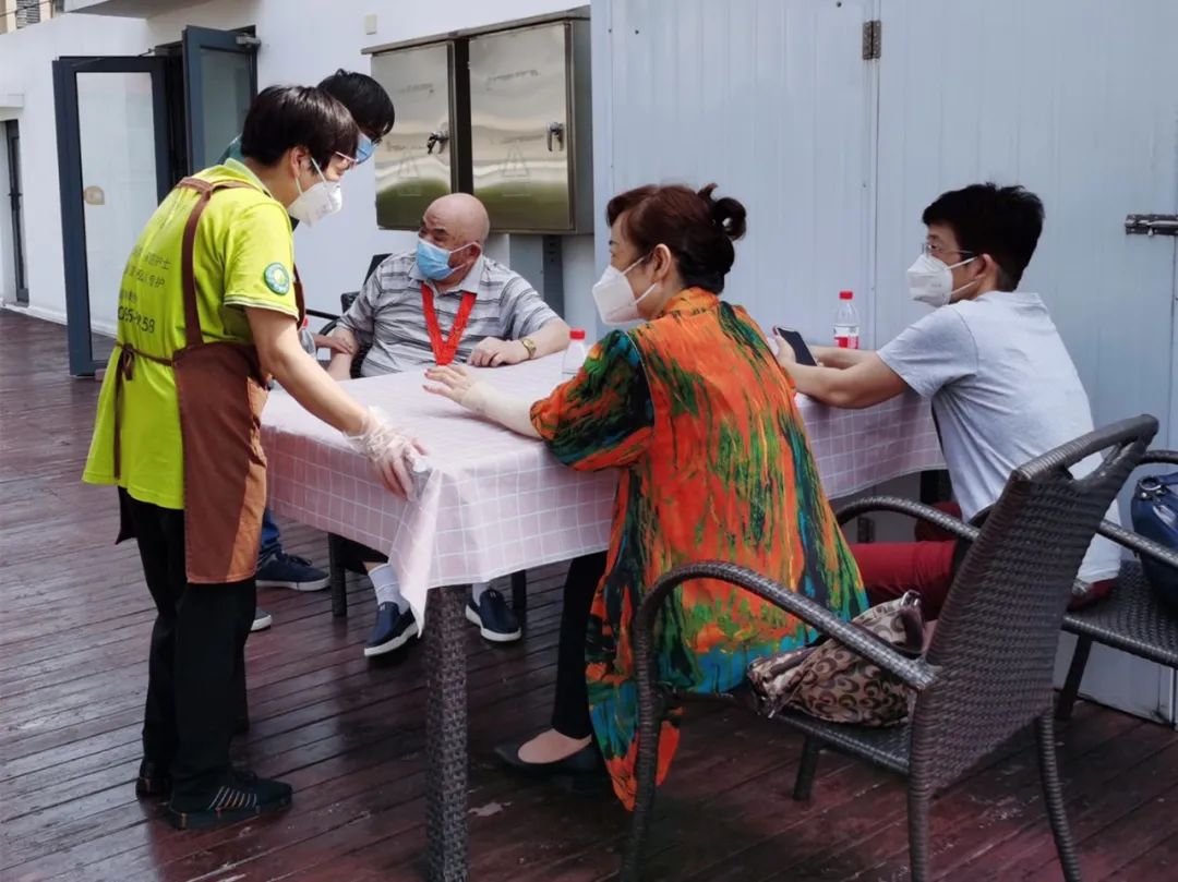 长宁这个“长者照护之家”有序恢复探视!_时政_新民网