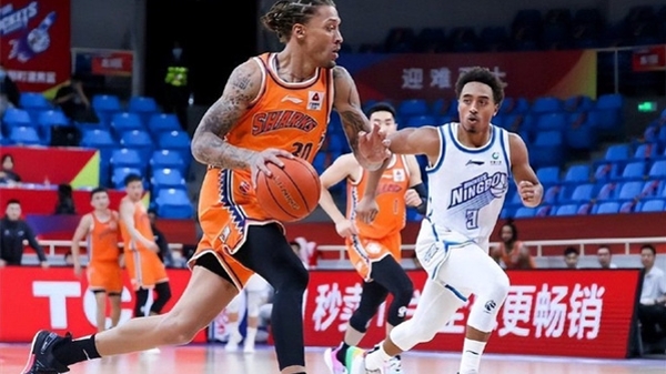 战绩不佳的上海男篮开始调整外援：先裁比斯利再换富兰克林