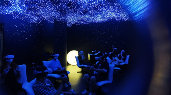 威尼斯电影节金狮奖VR作品《苍穹》亮相上海