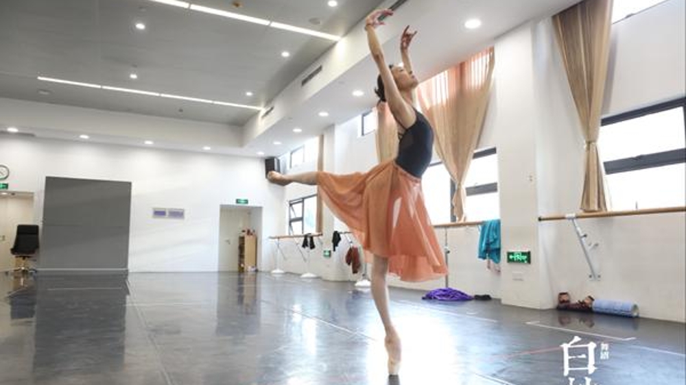 “梦之队”首度集结！看舞剧《白蛇》中的“镜花”“水月”