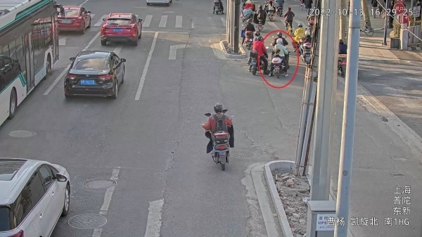 幸亏书包及时归位 七龄童险补整月作业