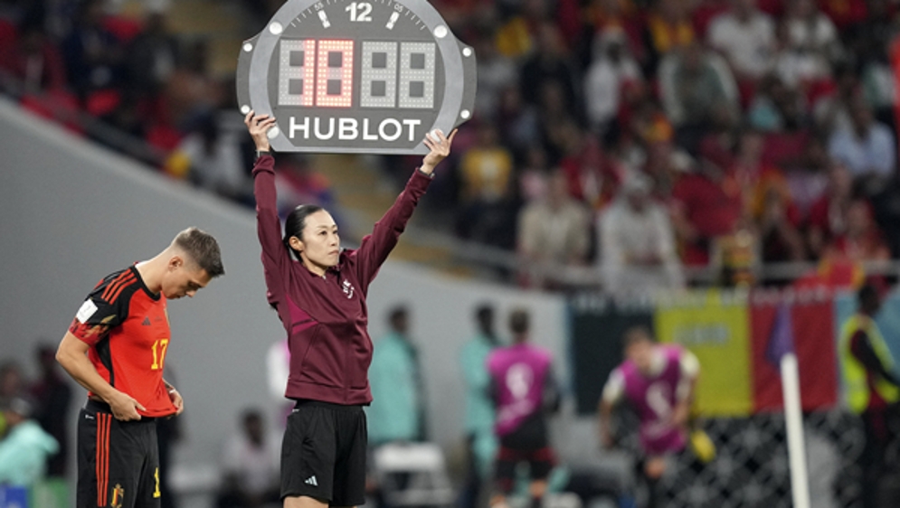 哈亚｜她们一样创造了历史！细数卡塔尔世界杯裁判中的“她力量”