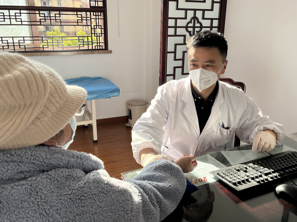 开设“中医防疫特色门诊” 静安区闸北中心医院对症治疗各类人群
