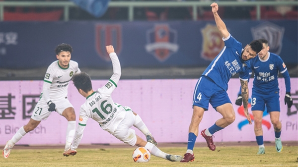 乱象频出一地鸡毛，如履薄冰的中国足球该何去何从？