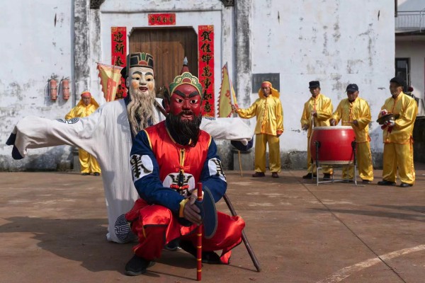迎春祈福傩舞闹新春 黄山祁门传承徽州年俗文化_长三角_新民网