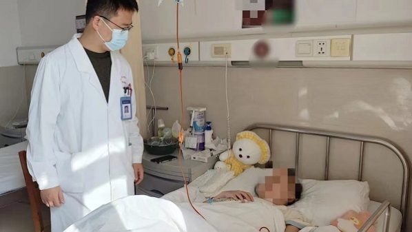 全球报道仅百余例，吴淞中心医院医生“抽丝剥茧”为罕见病女孩找到病因