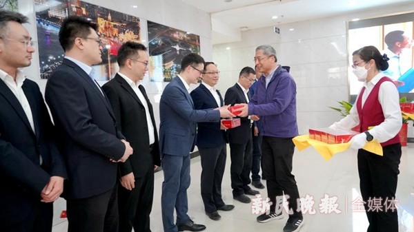上海市总工会代表团在喀什考察调研援疆项目并慰问上海援疆干部人才