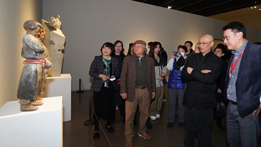 中国姿态第六届中国雕塑展今开幕