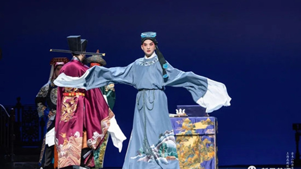 新民艺评丨“依我原本”， 诠释古典中的现代——观上海昆剧团全本《牡丹亭》巡演有感