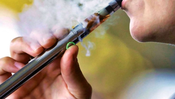 加拿大青少年电子烟吸食率居高不下