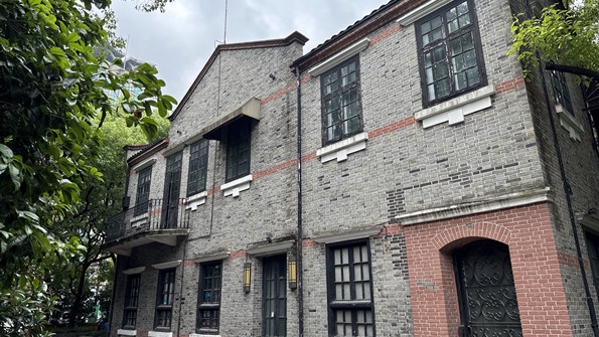 为一个人 逛一座城 | 任弼时旧居与延中绿地相融